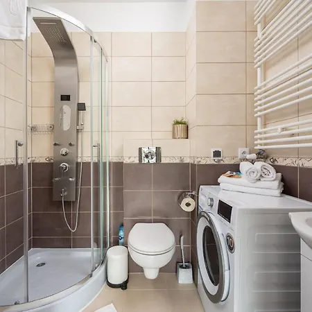 Browary Warszawskie Modern By Bookinghost * ワルシャワ