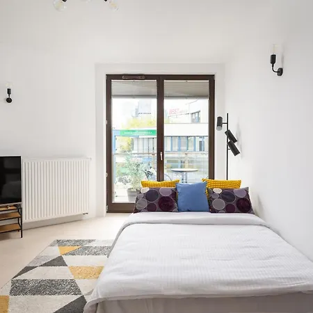 Browary Warszawskie Modern By Bookinghost *