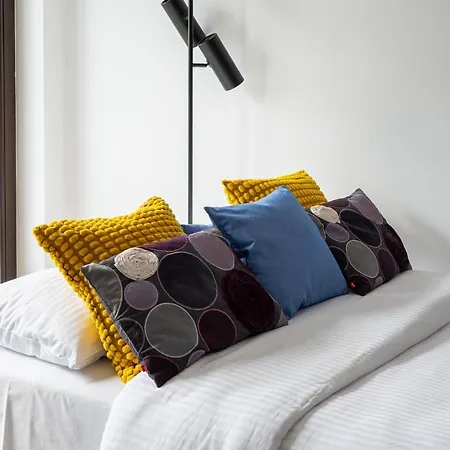 Browary Warszawskie Modern By Bookinghost * 华沙