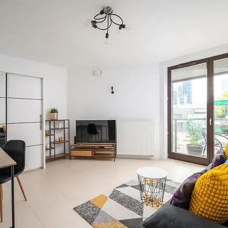 Apartamento Browary Warszawskie Modern By Bookinghost *