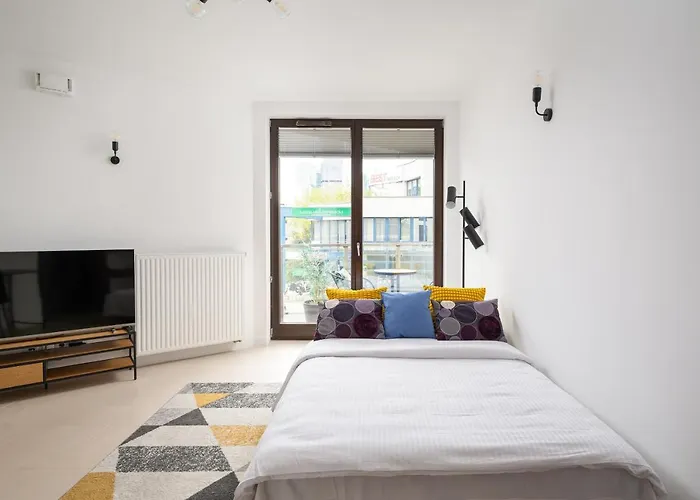 Browary Warszawskie Modern By Bookinghost *