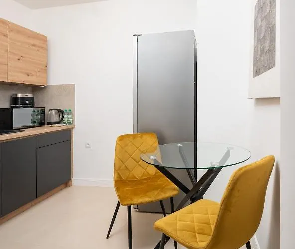 Browary Warszawskie Modern By Bookinghost Lejlighed